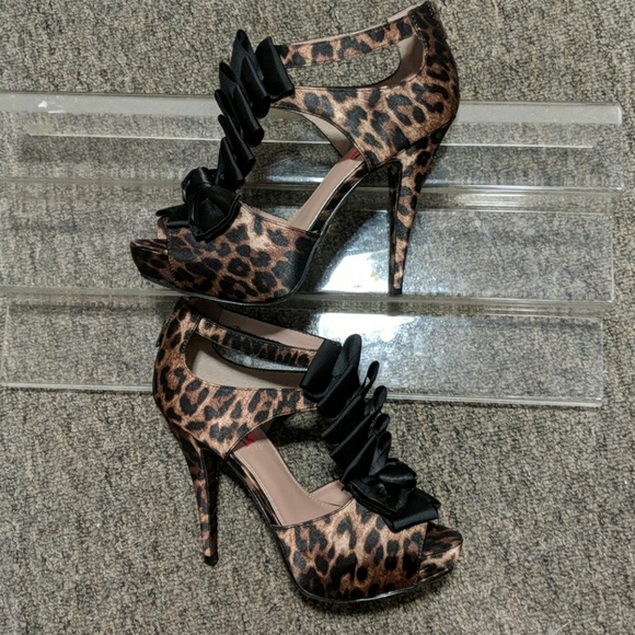 Betsey Johnson Embellished Heels Size 8.5 - Picture 2 of 8
